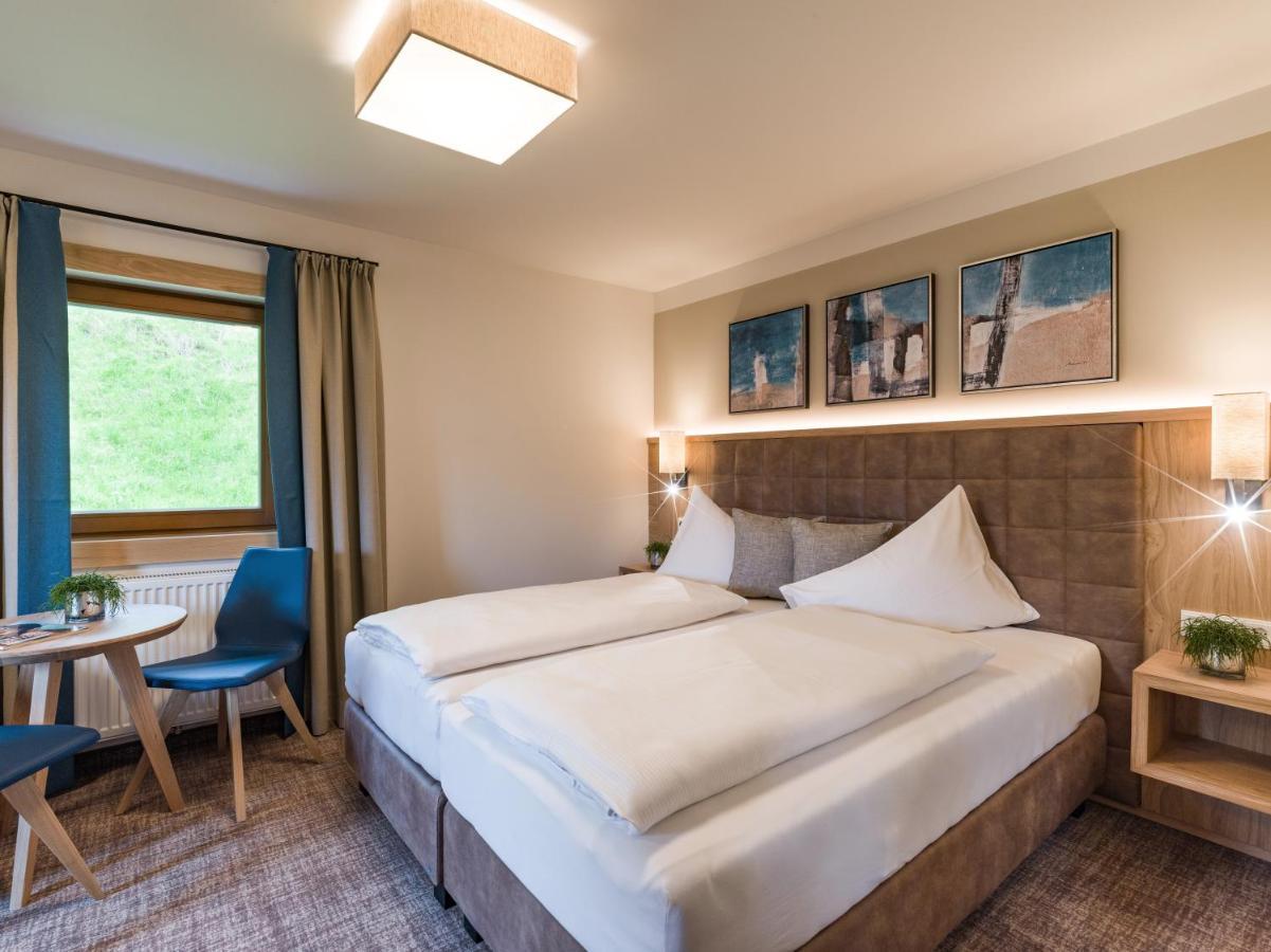 Alpen Glueck Hotel Unterm Rain Garni Kirchberg in Tirol Esterno foto