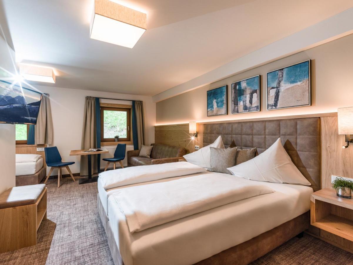 Alpen Glueck Hotel Unterm Rain Garni Kirchberg in Tirol Esterno foto