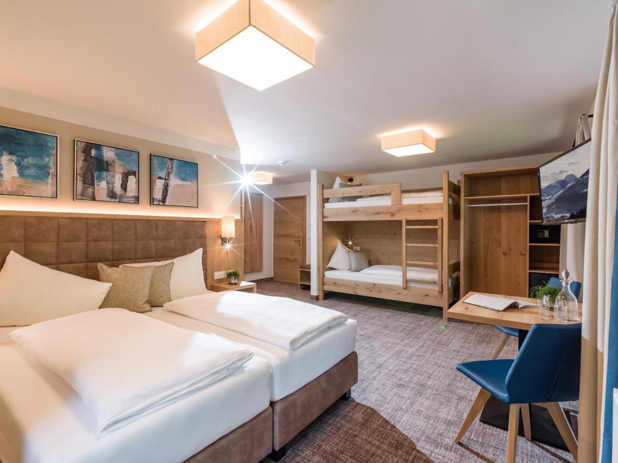 Alpen Glueck Hotel Unterm Rain Garni Kirchberg in Tirol Esterno foto