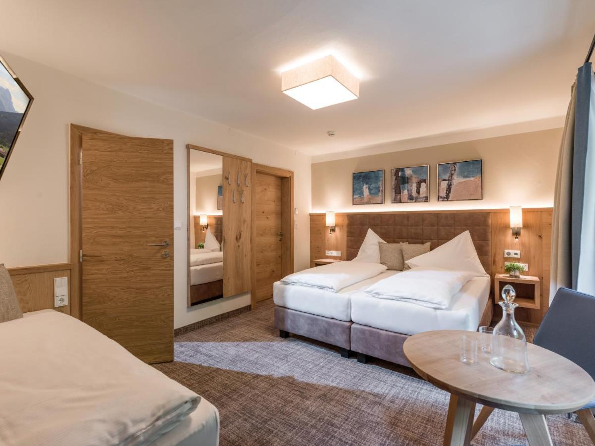 Alpen Glueck Hotel Unterm Rain Garni Kirchberg in Tirol Esterno foto