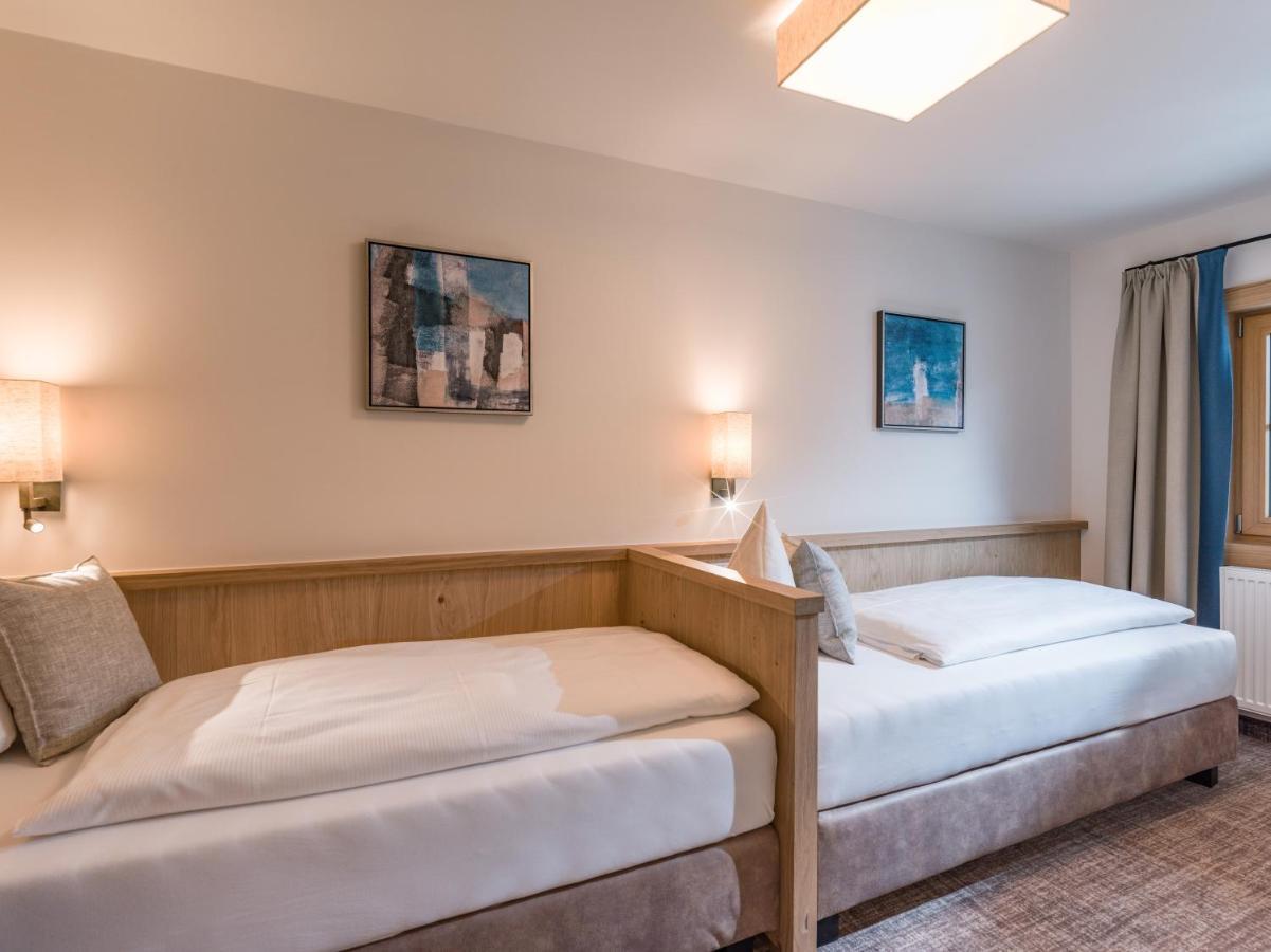 Alpen Glueck Hotel Unterm Rain Garni Kirchberg in Tirol Esterno foto