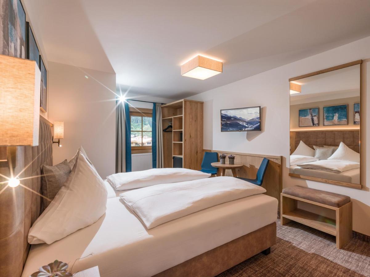 Alpen Glueck Hotel Unterm Rain Garni Kirchberg in Tirol Esterno foto