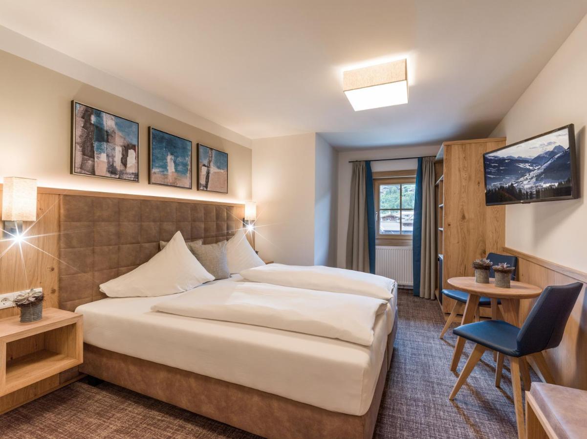Alpen Glueck Hotel Unterm Rain Garni Kirchberg in Tirol Esterno foto