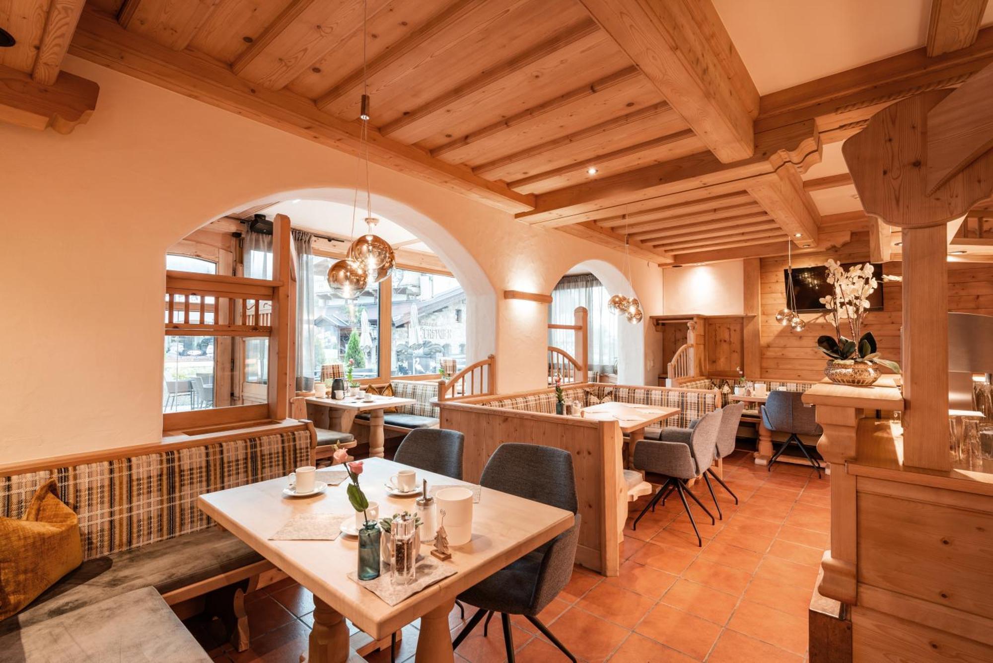 Alpen Glueck Hotel Unterm Rain Garni Kirchberg in Tirol Esterno foto